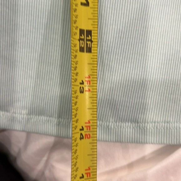 Aritzia Sunday Best Tee - Picture 5 of 6